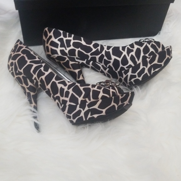 Michael Shoes - Sexy Animal Print Heels by Michael SZ 6